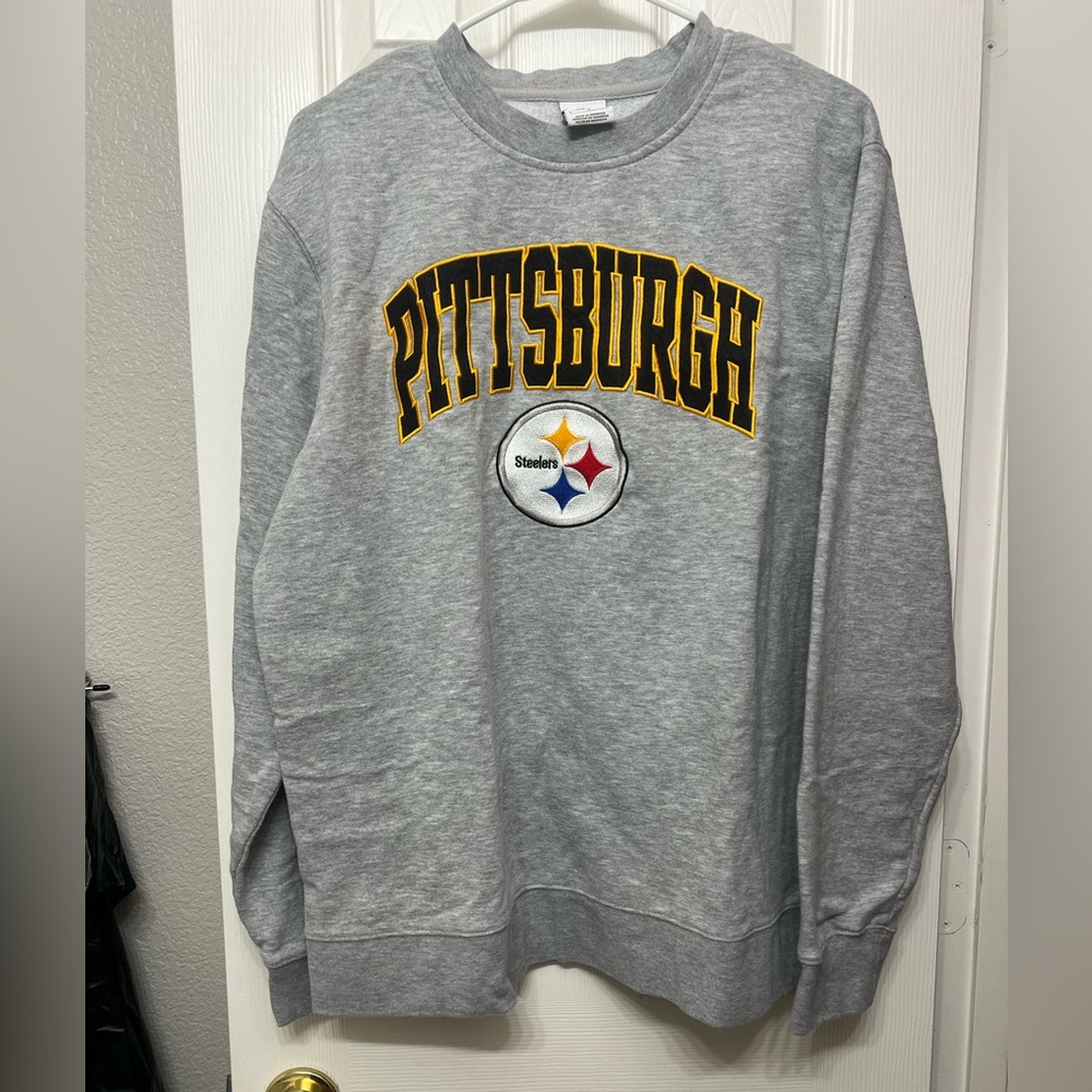 NFL Team Apparel Gray Sweatshirt